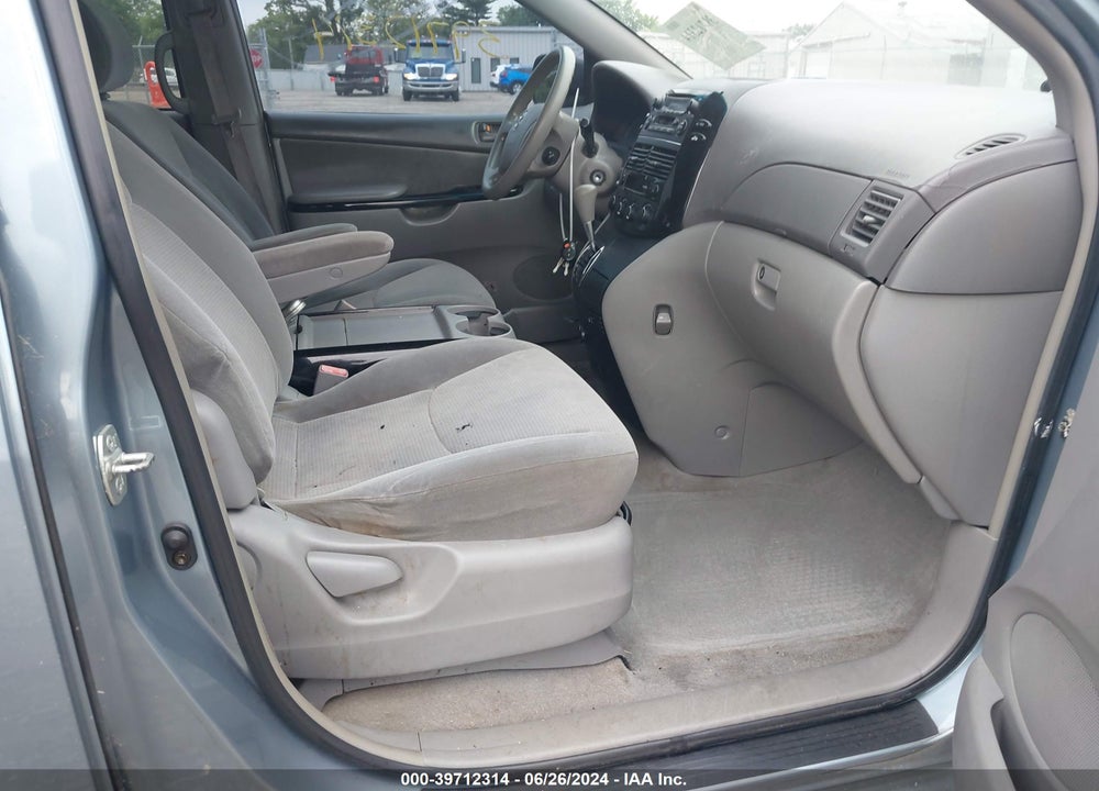 2004 TOYOTA SIENNA LE VIN: 5TDZA23CX4S086460