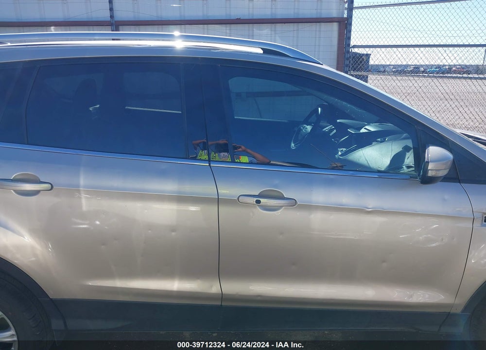 2017 FORD ESCAPE TITANIUM VIN: 1FMCU0JD3HUE71305