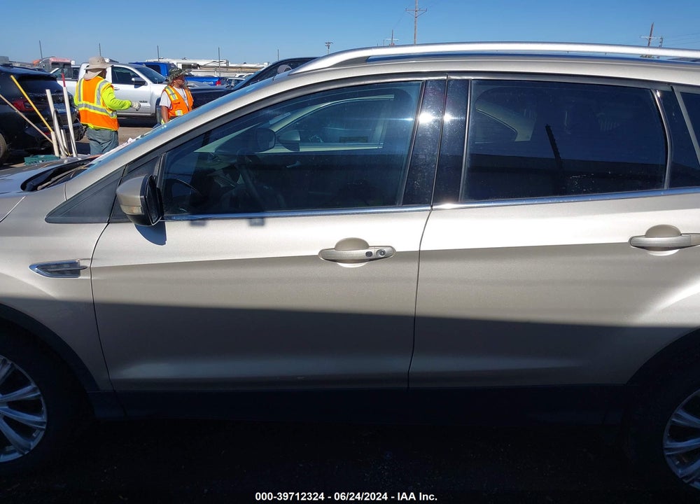 2017 FORD ESCAPE TITANIUM VIN: 1FMCU0JD3HUE71305