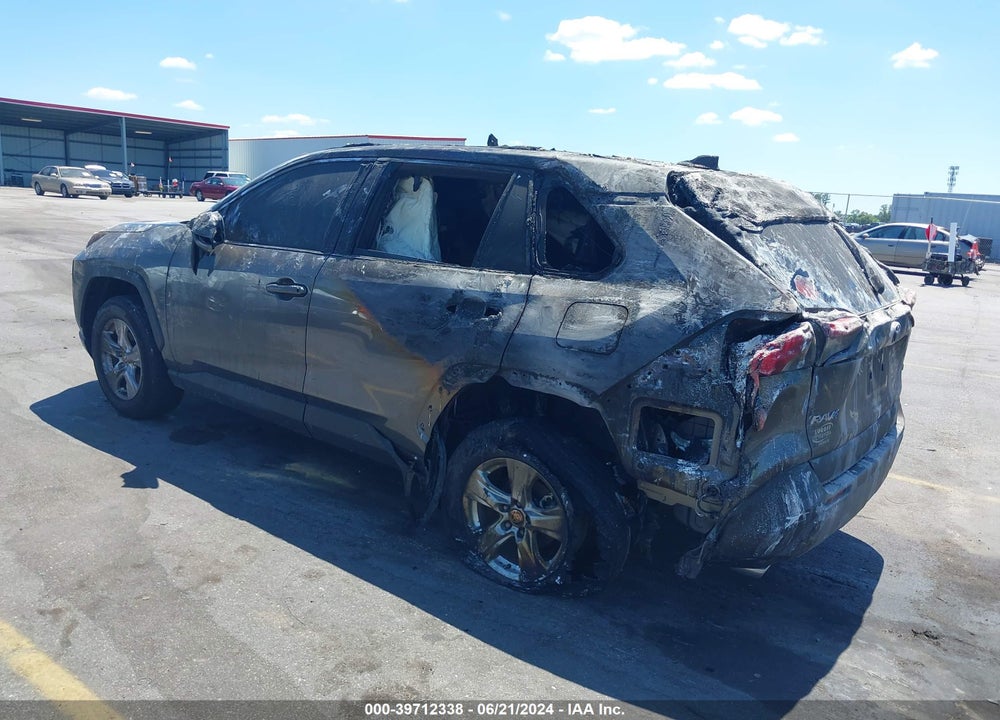 2021 TOYOTA RAV4 XLE VIN: 2T3W1RFV6MC123075