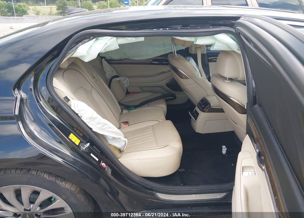 2019 GENESIS G90 3.3T PREMIUM VIN: KMTF34JA9KU061781