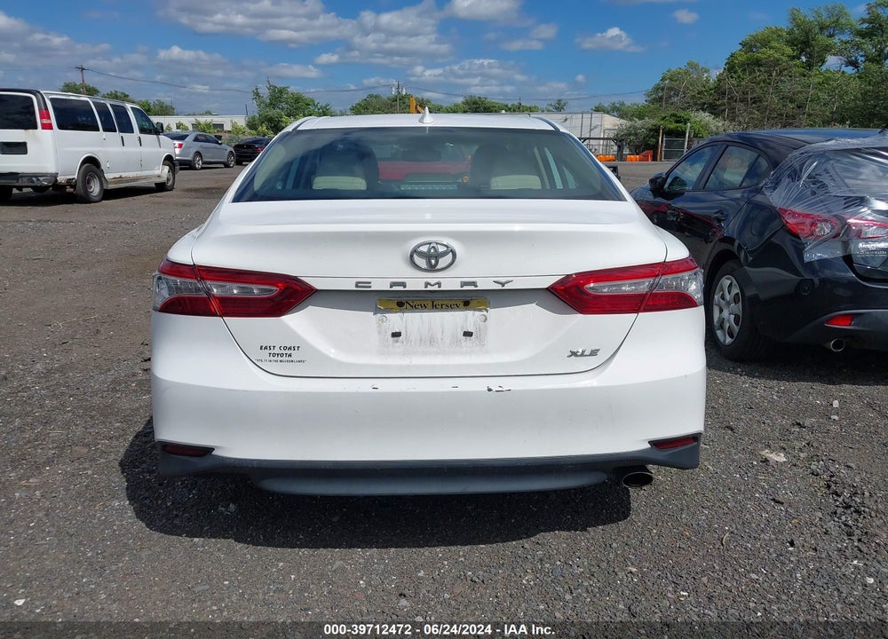 2020 TOYOTA CAMRY XLE VIN: 4T1F11AK9LU308306