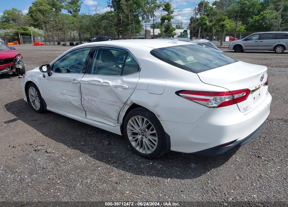 2020 TOYOTA CAMRY XLE VIN: 4T1F11AK9LU308306