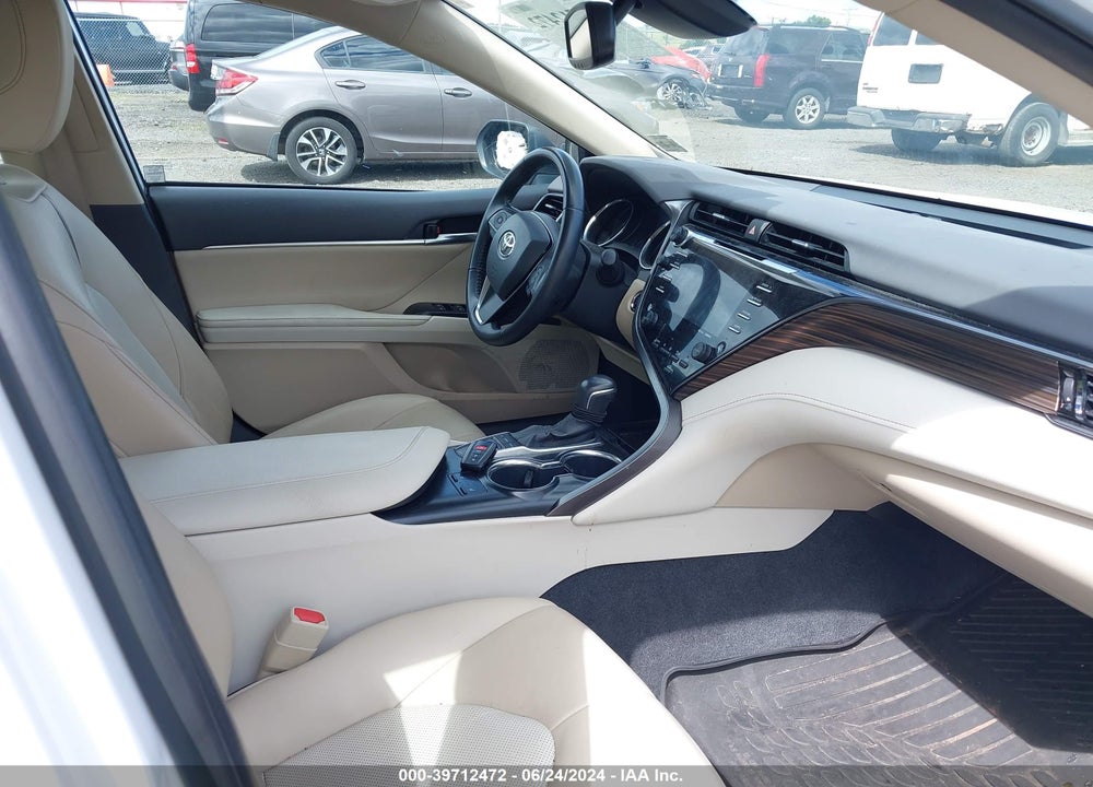 2020 TOYOTA CAMRY XLE VIN: 4T1F11AK9LU308306