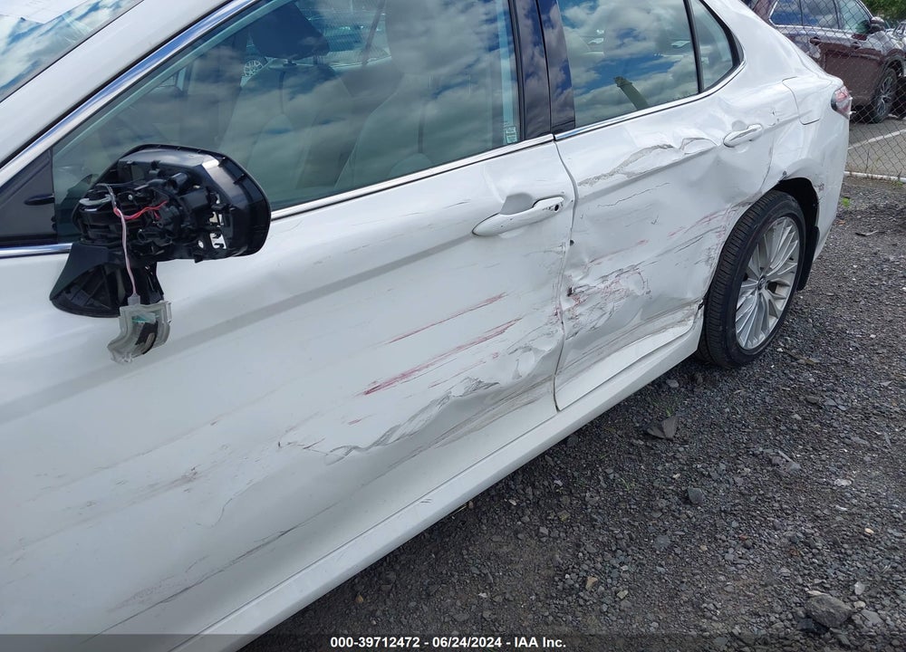 2020 TOYOTA CAMRY XLE VIN: 4T1F11AK9LU308306