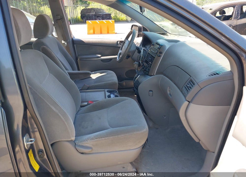 2010 TOYOTA SIENNA CE VIN: 5TDKK4CC9AS309285