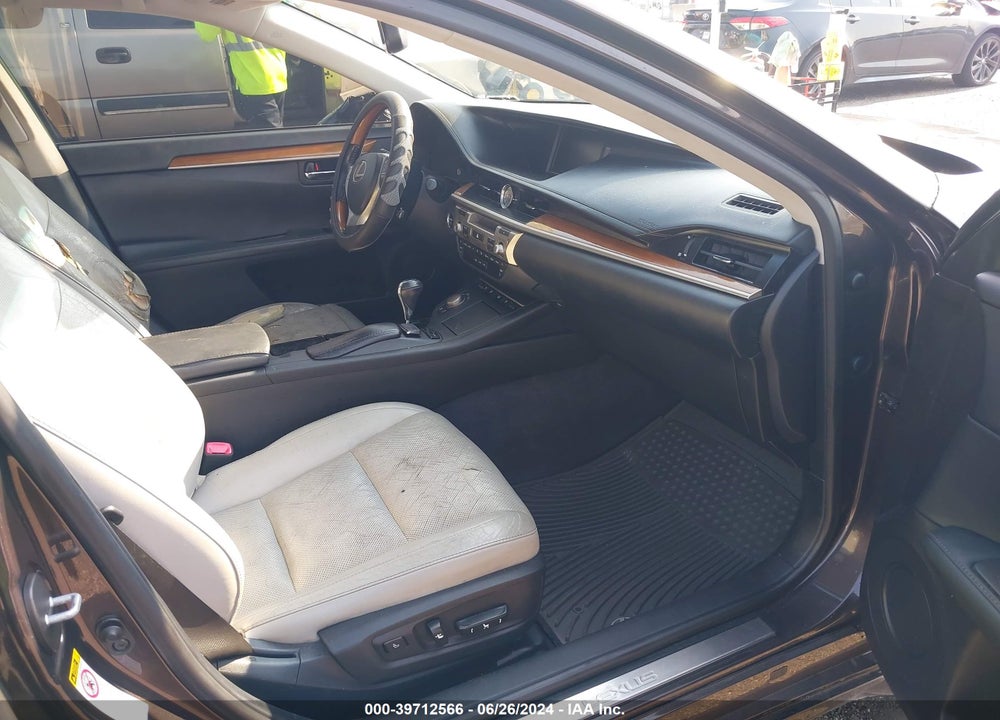 2015 LEXUS ES 300H VIN: JTHBW1GGXF2094013