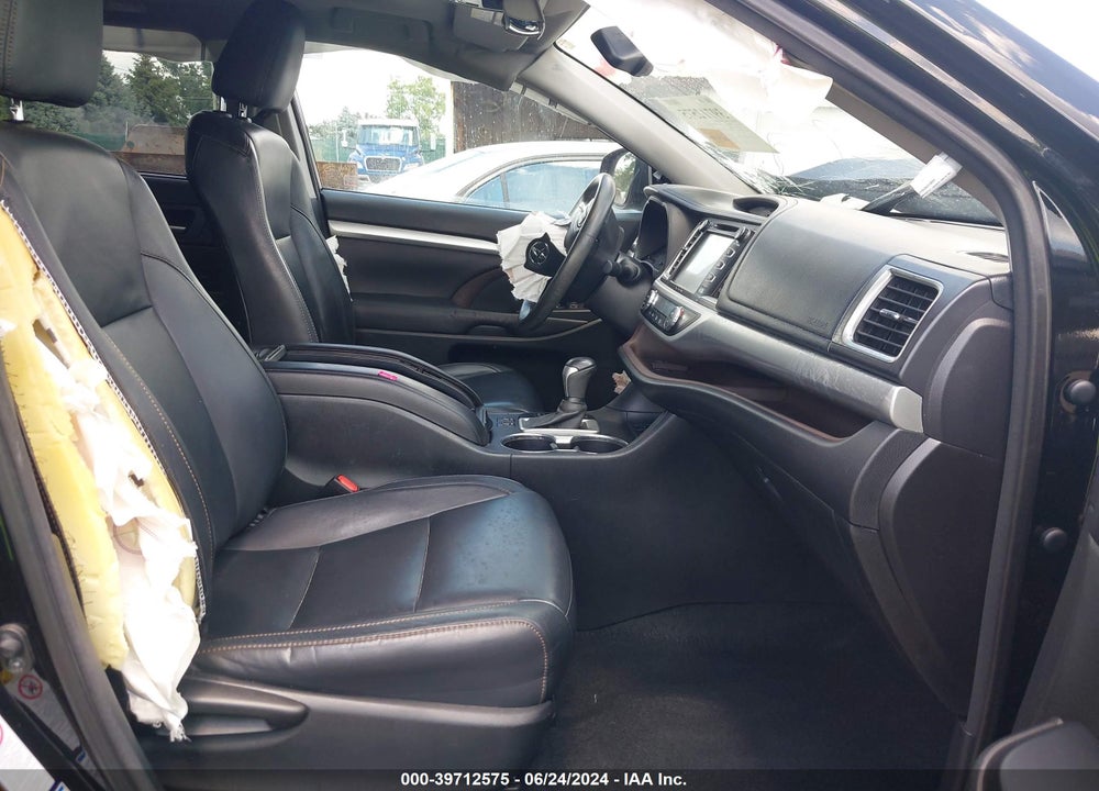 2016 TOYOTA HIGHLANDER XLE V6 VIN: 5TDJKRFH9GS279018