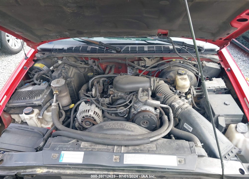 2000 CHEVROLET S-10 LS VIN: 1GCCT19W7Y8287609