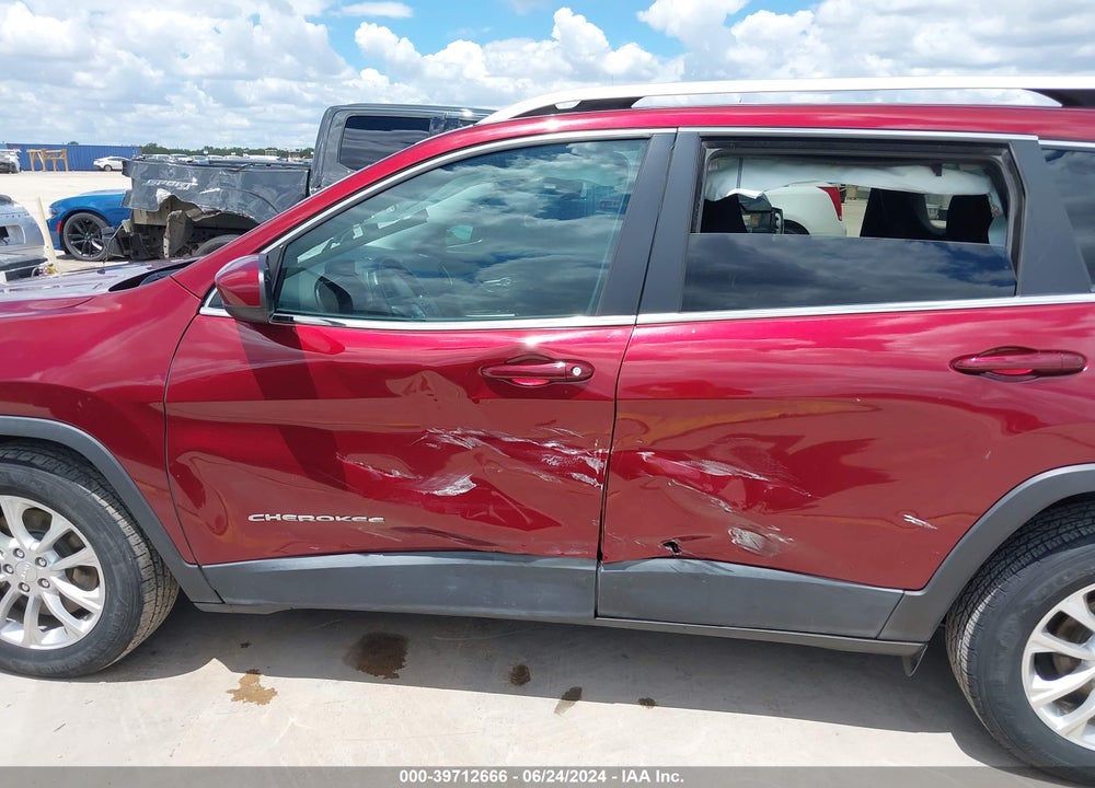 2019 JEEP CHEROKEE LATITUDE FWD VIN: 1C4PJLCBXKD357823