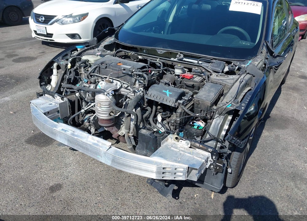 2018 HONDA CIVIC EX VIN: 2HGFC2F79JH605568