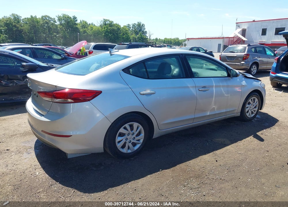 2017 HYUNDAI ELANTRA SE VIN: 5NPD74LF8HH185126