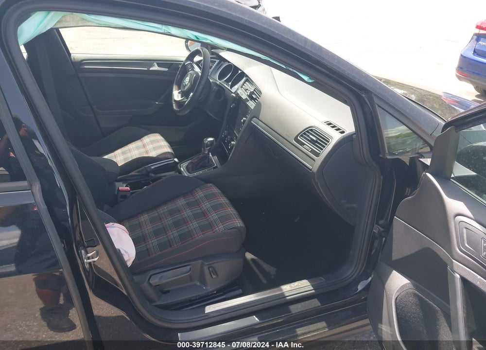 2018 VOLKSWAGEN GOLF GTI 2.0T AUTOBAHN/2.0T S/2.0T SE VIN: 3VW447AU7JM279877