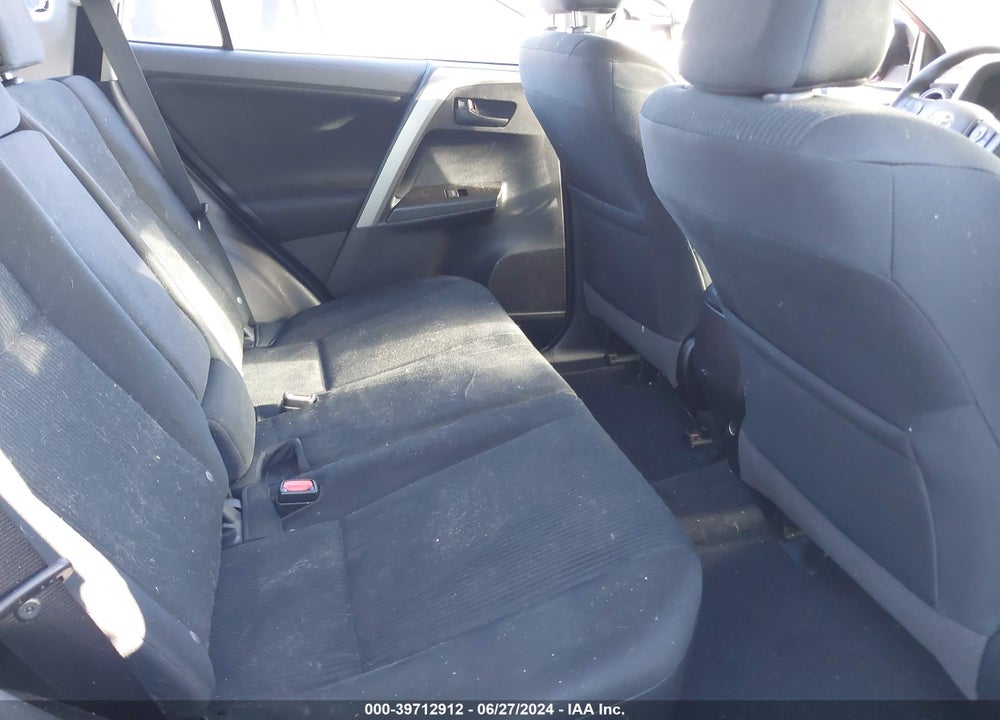 2018 TOYOTA RAV4 LE VIN: 2T3BFREV8JW833462