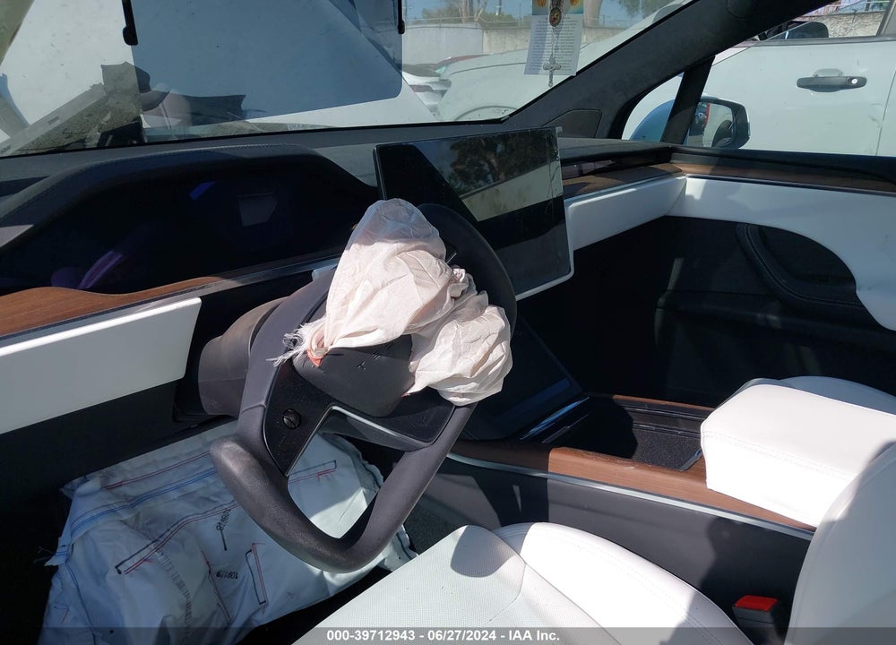 2023 TESLA MODEL X DUAL MOTOR ALL-WHEEL DRIVE/STANDARD RANGE VIN: 7SAXCDE53PF381181