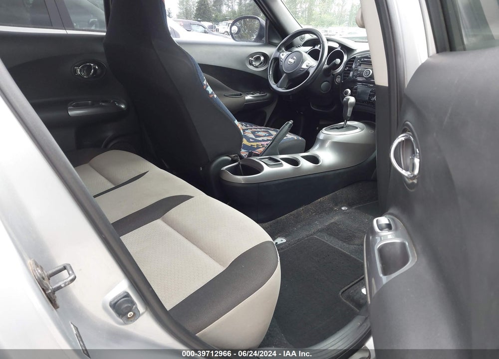 2011 NISSAN JUKE SV VIN: JN8AF5MV7BT009032
