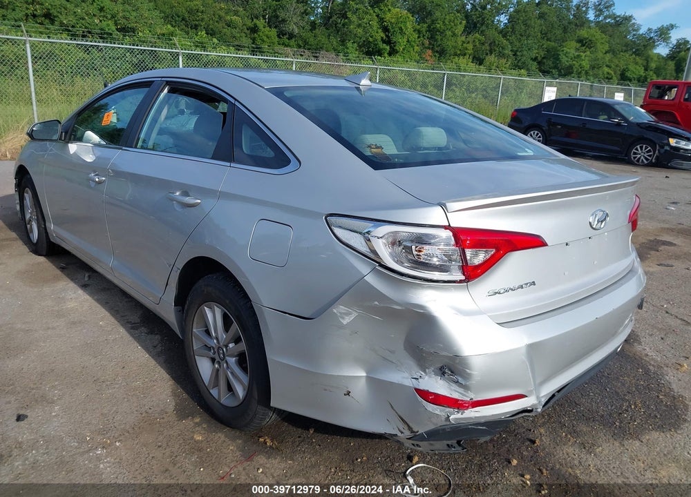 2016 HYUNDAI SONATA SE VIN: 5NPE24AF4GH329369
