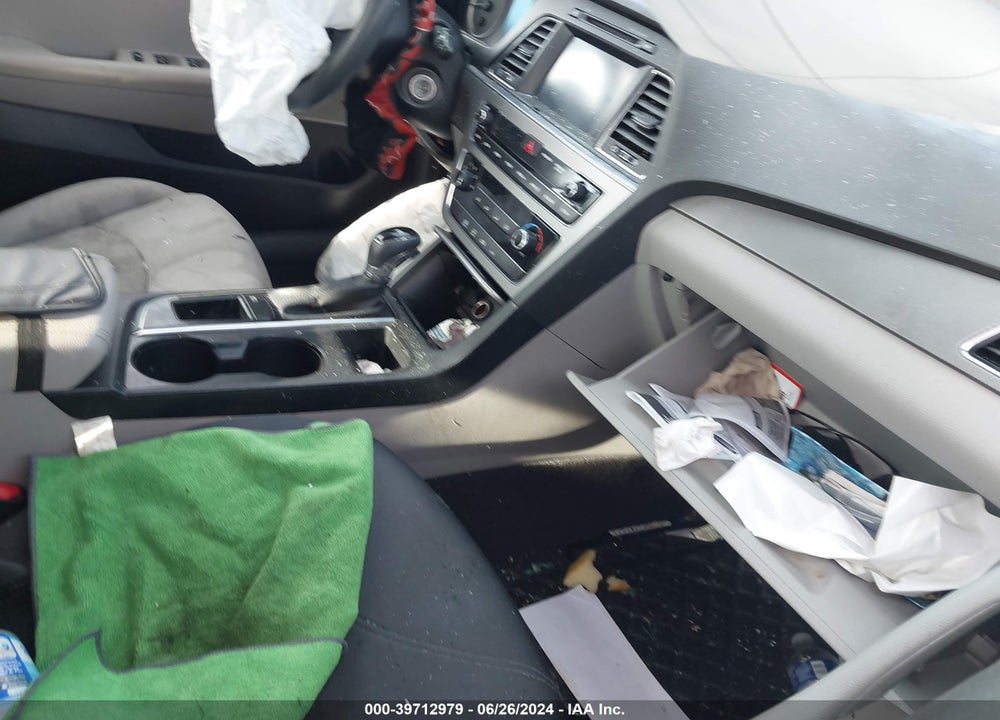 2016 HYUNDAI SONATA SE VIN: 5NPE24AF4GH329369