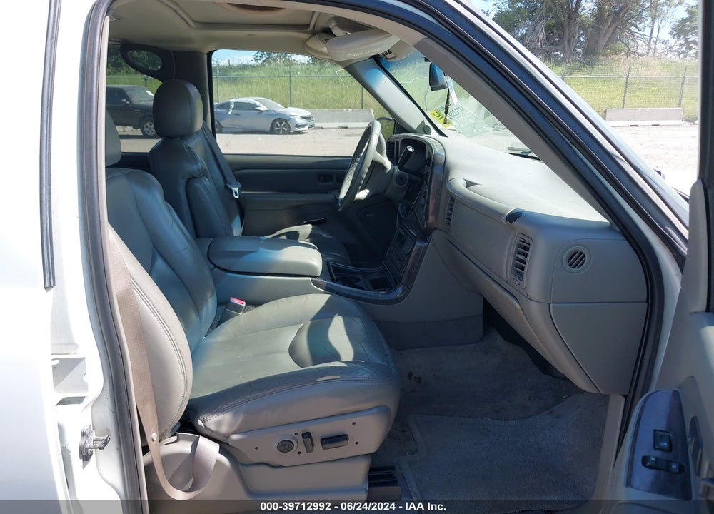 2003 GMC YUKON XL 1500 VIN: 1GKFK66U53J238236