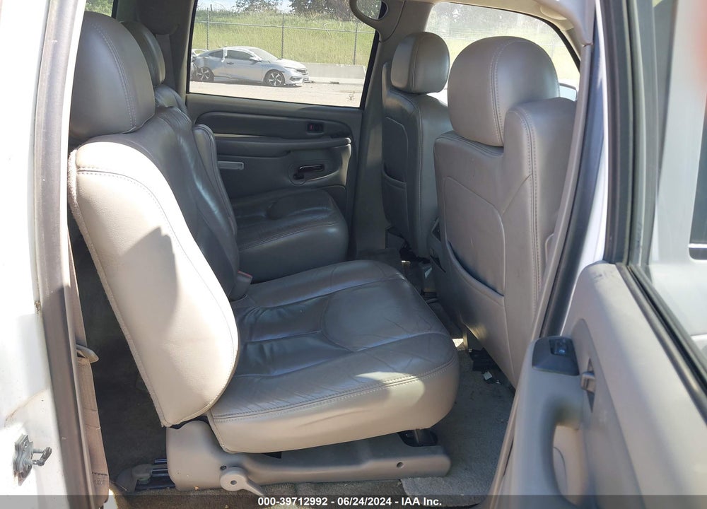 2003 GMC YUKON XL 1500 VIN: 1GKFK66U53J238236
