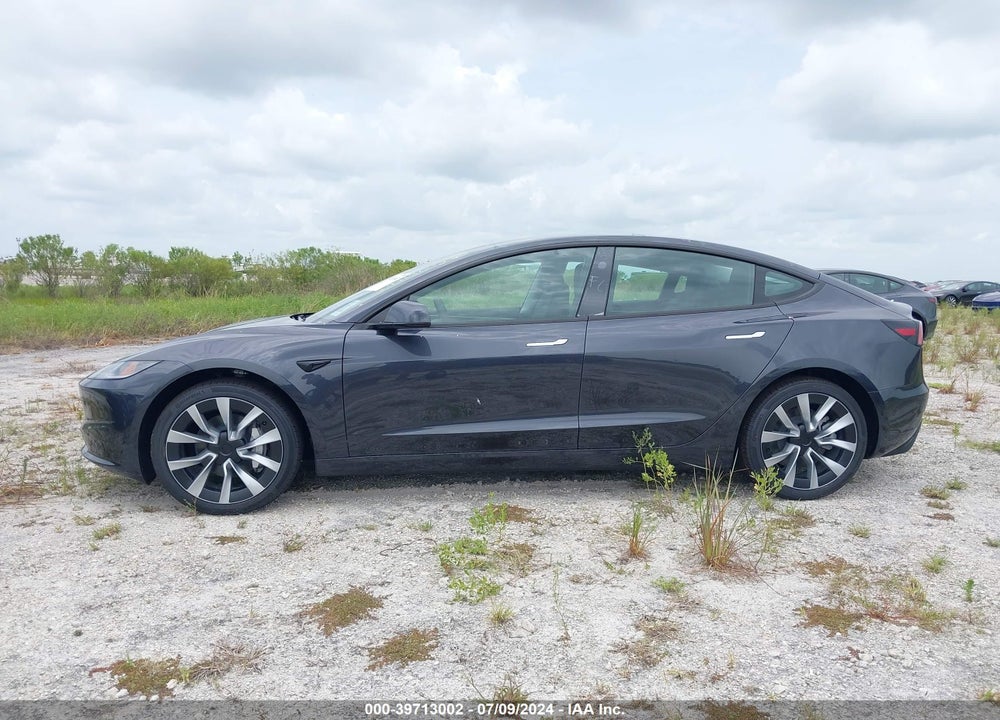 2024 TESLA MODEL 3 REAR-WHEEL DRIVE VIN: 5YJ3E1EA9RF752400