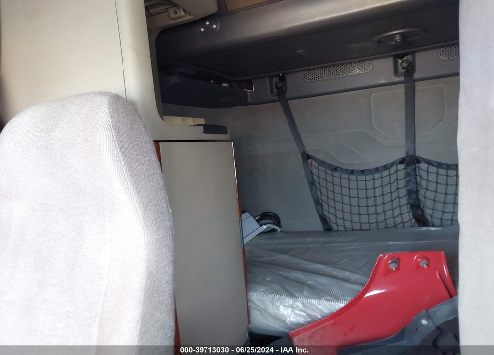 2017 FREIGHTLINER CASCADIA 125 VIN: 1FUJGLDR9HLHX2481