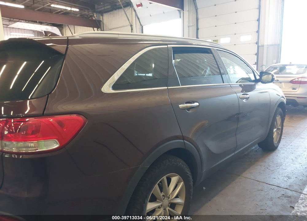 2017 KIA SORENTO 2.4L LX VIN: 5XYPG4A32HG211832