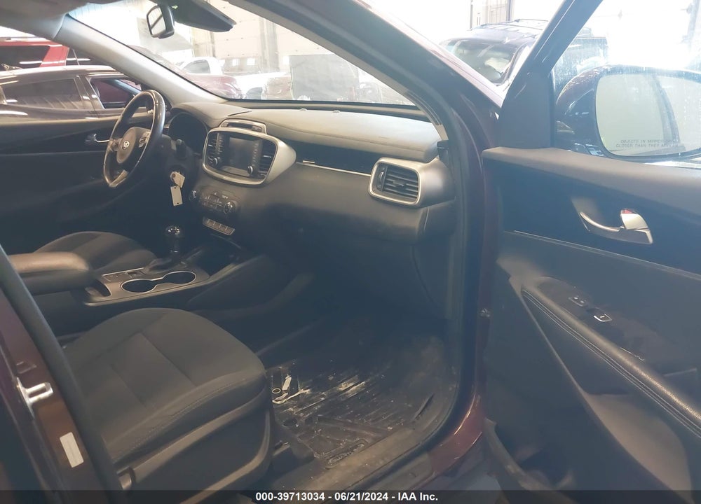 2017 KIA SORENTO 2.4L LX VIN: 5XYPG4A32HG211832
