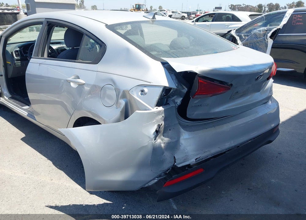 2017 KIA FORTE LX VIN: 3KPFK4A72HE082016