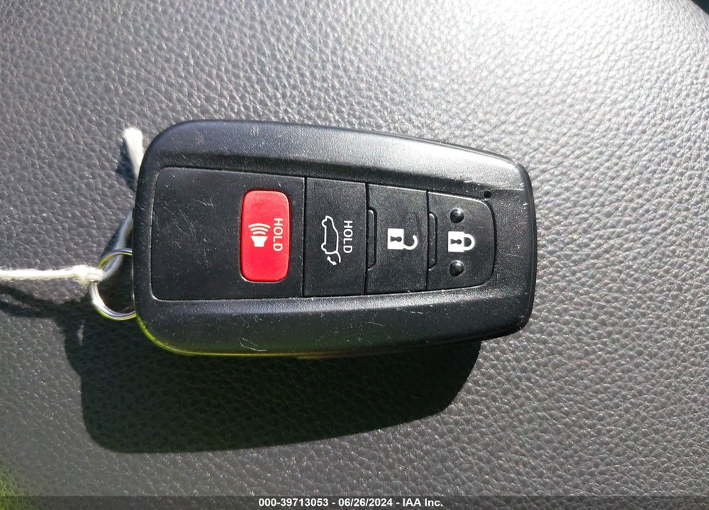 2021 TOYOTA RAV4 HYBRID XLE VIN: JTMRWRFV6MD118775