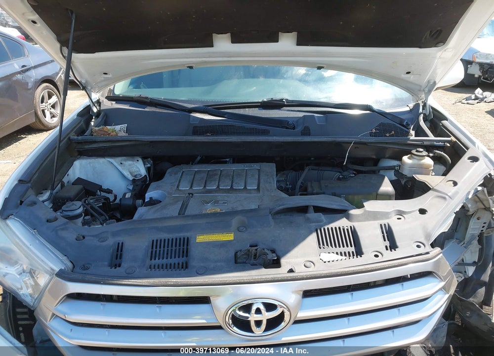 2013 TOYOTA HIGHLANDER SE V6 VIN: 5TDBK3EH3DS270586