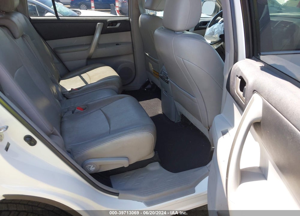 2013 TOYOTA HIGHLANDER SE V6 VIN: 5TDBK3EH3DS270586