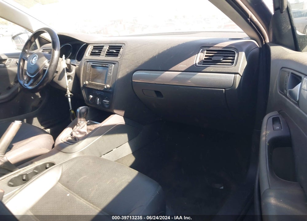 2017 VOLKSWAGEN JETTA 1.4T SE VIN: 3VWDB7AJ0HM220806