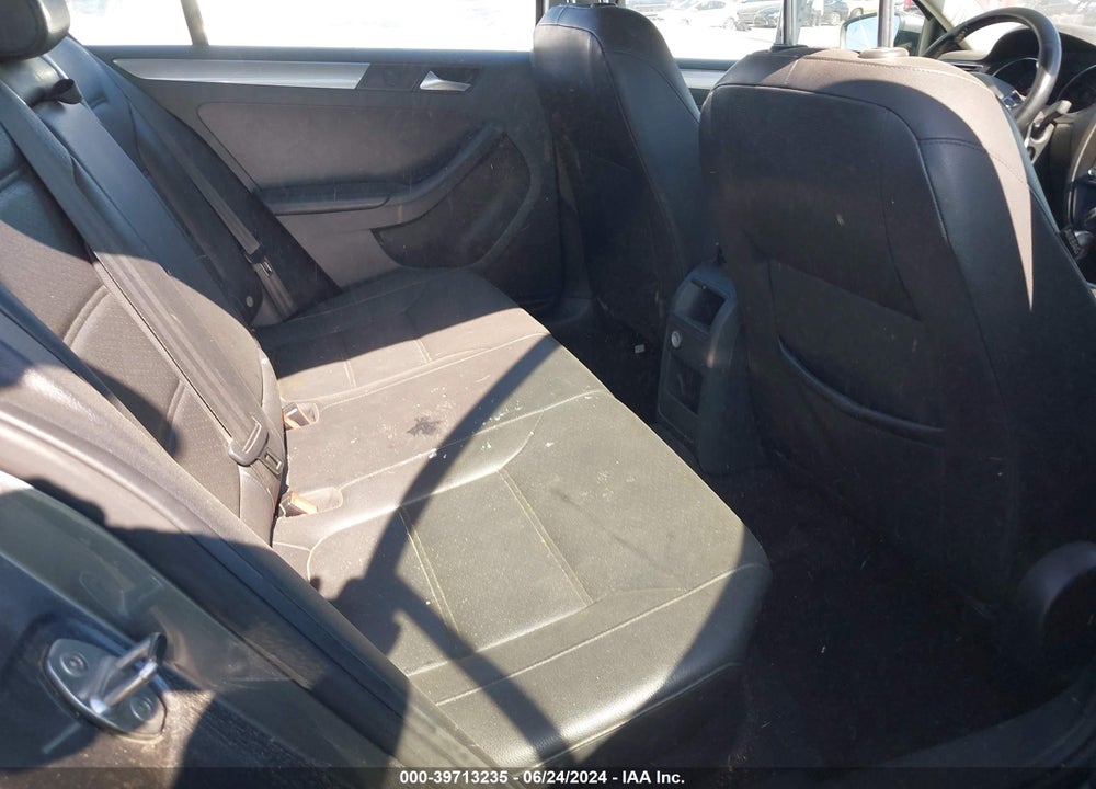 2017 VOLKSWAGEN JETTA 1.4T SE VIN: 3VWDB7AJ0HM220806