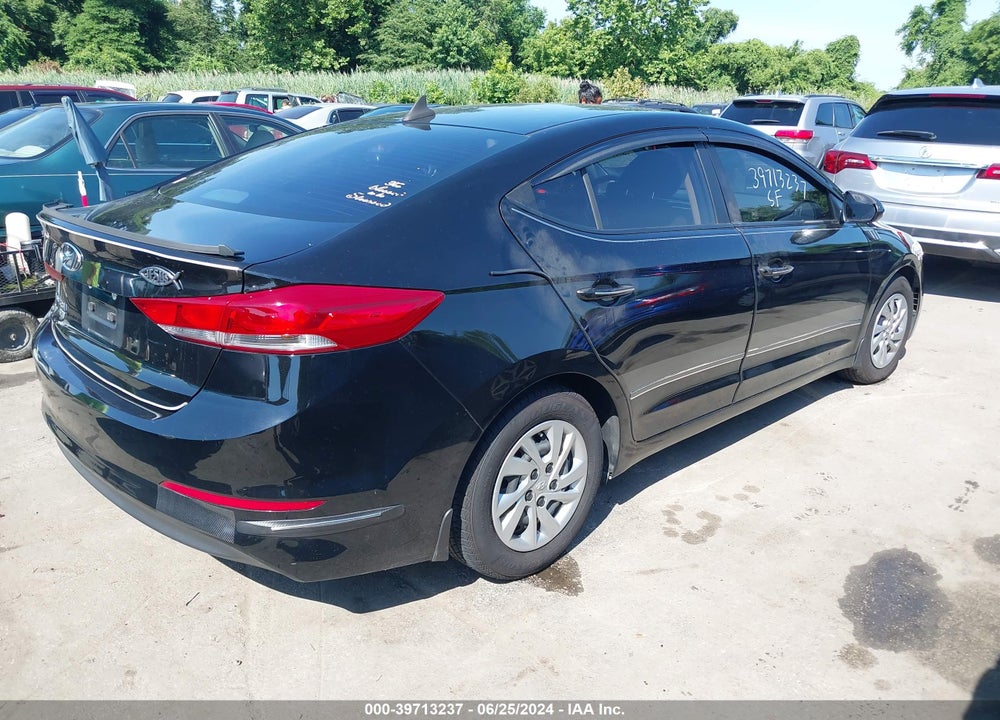 2018 HYUNDAI ELANTRA SE VIN: KMHD74LF4JU470316