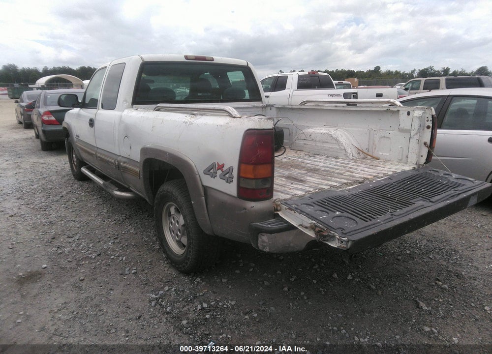 2002 CHEVROLET SILVERADO 1500 LS VIN: 2GCEK19VX21276830