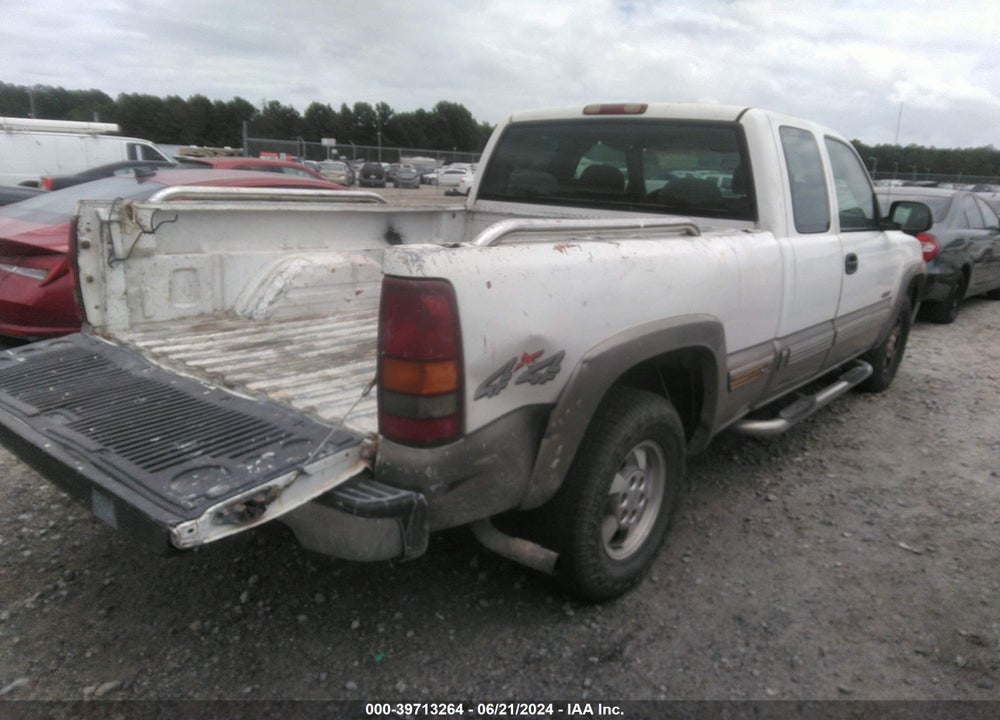 2002 CHEVROLET SILVERADO 1500 LS VIN: 2GCEK19VX21276830