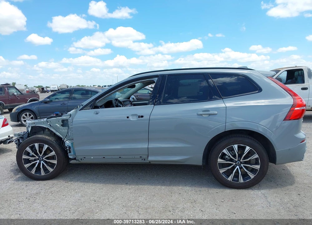 2024 VOLVO XC60 B5 PLUS DARK THEME VIN: YV4L12RL0R1723502