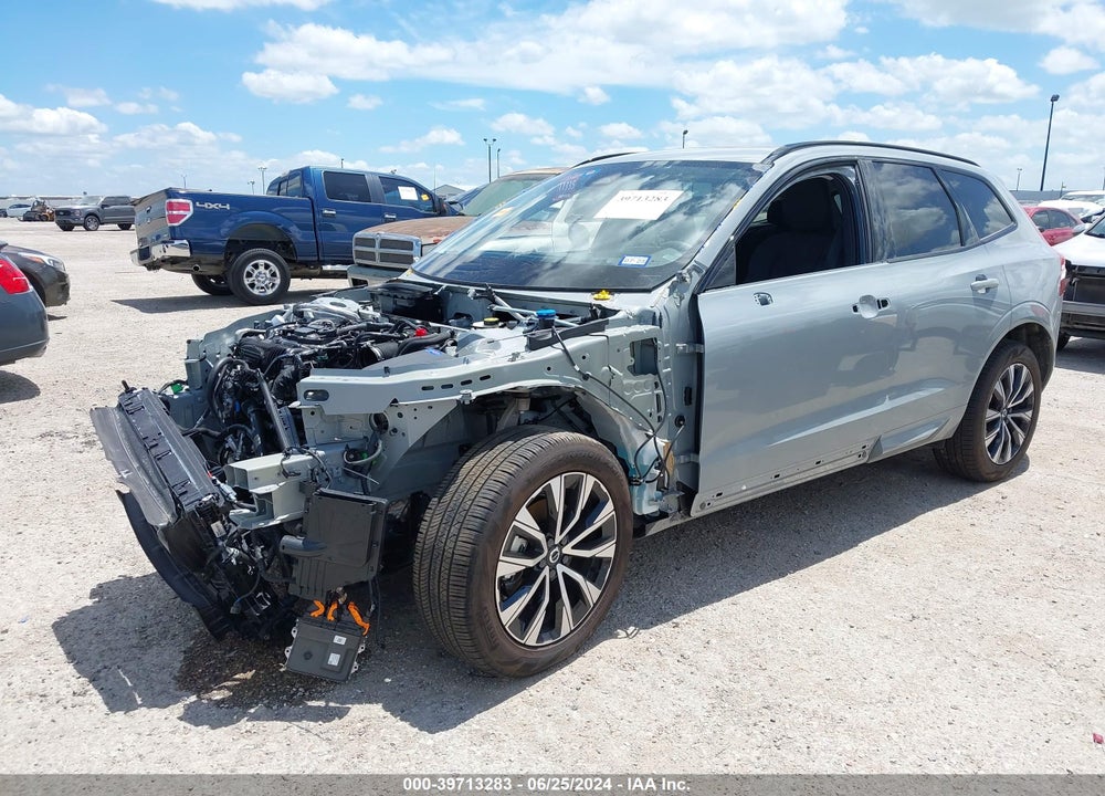 2024 VOLVO XC60 B5 PLUS DARK THEME VIN: YV4L12RL0R1723502