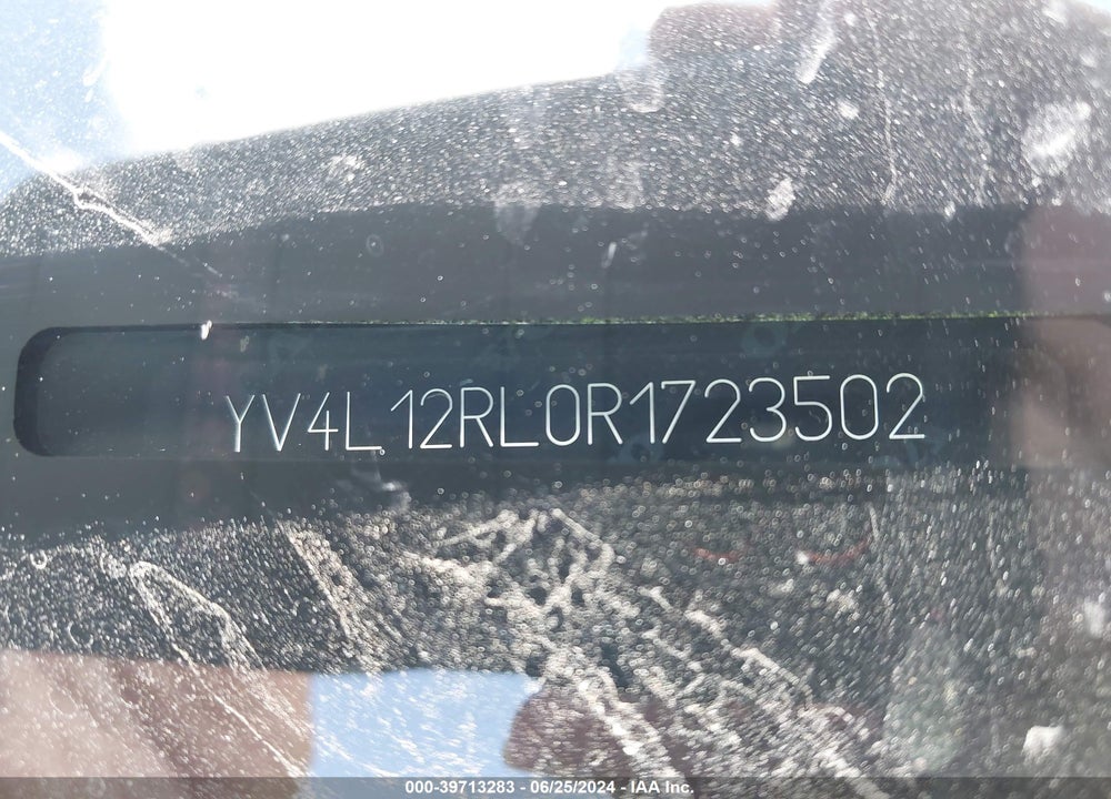 2024 VOLVO XC60 B5 PLUS DARK THEME VIN: YV4L12RL0R1723502