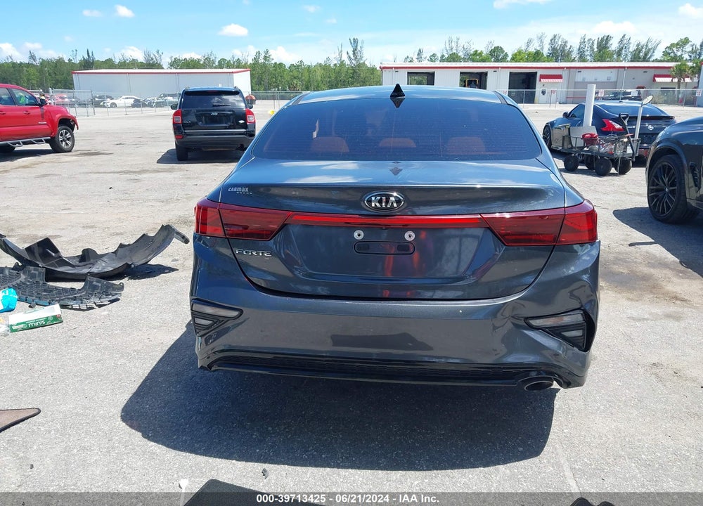 2019 KIA FORTE LXS VIN: 3KPF24AD1KE058464