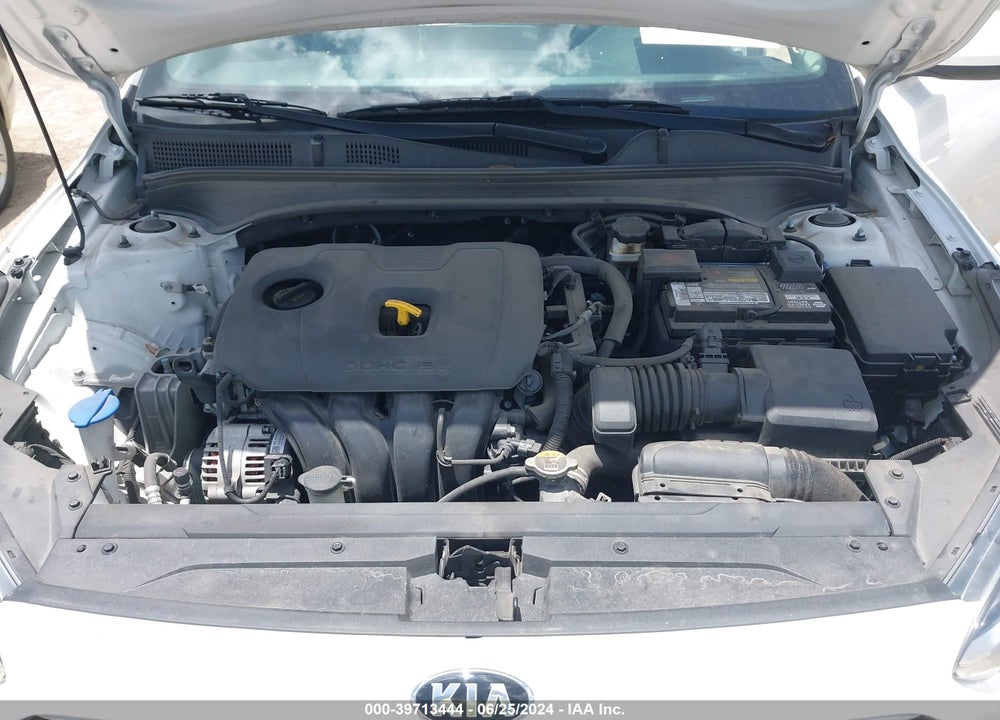 2019 KIA FORTE LXS VIN: 3KPF24AD4KE010800