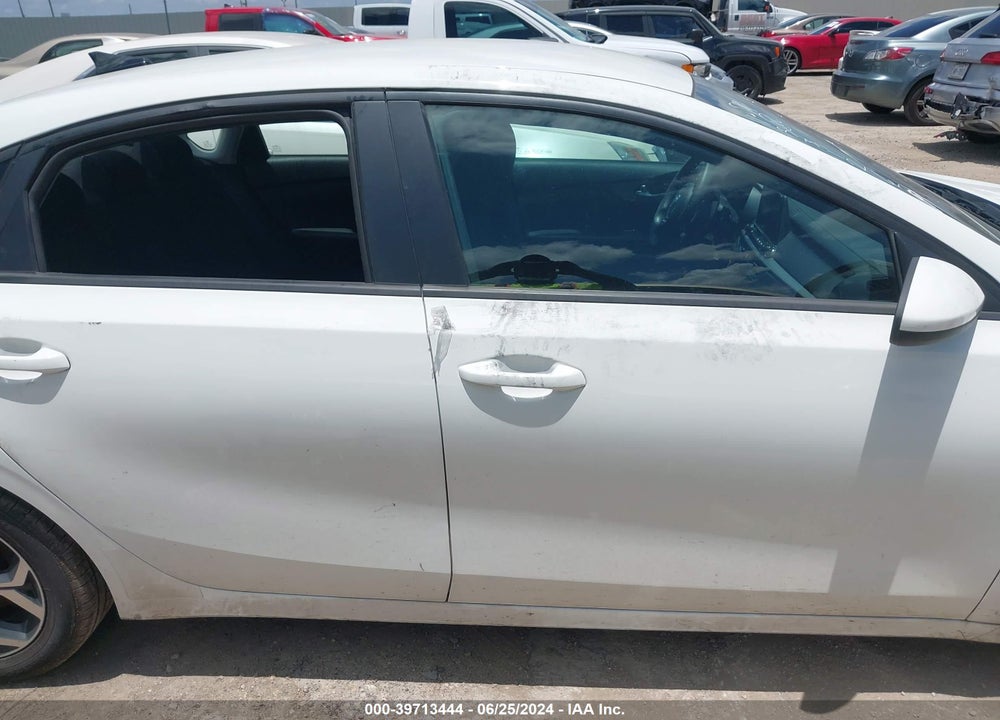 2019 KIA FORTE LXS VIN: 3KPF24AD4KE010800