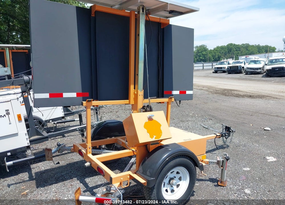 2018 WORK AREA PROTECTION SMC 4000- 17 MESSAGE BOARD VIN: 1P91H1016JG301267