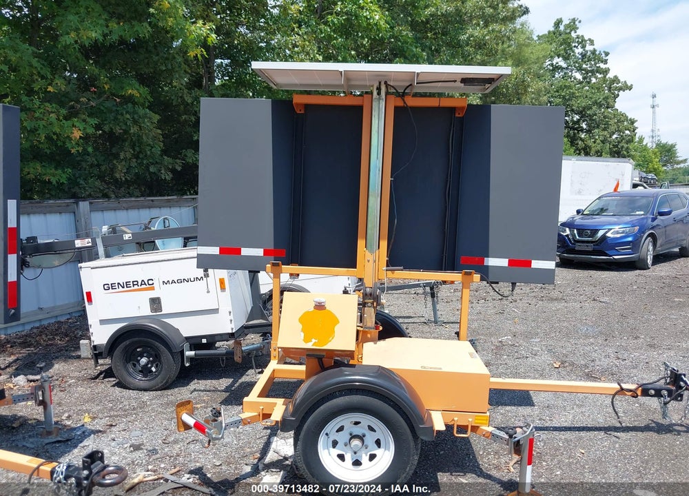 2018 WORK AREA PROTECTION SMC 4000- 17 MESSAGE BOARD VIN: 1P91H1016JG301267