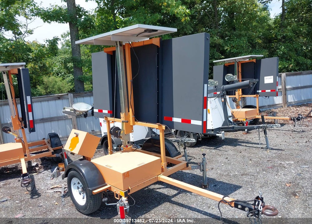 2018 WORK AREA PROTECTION SMC 4000- 17 MESSAGE BOARD VIN: 1P91H1016JG301267
