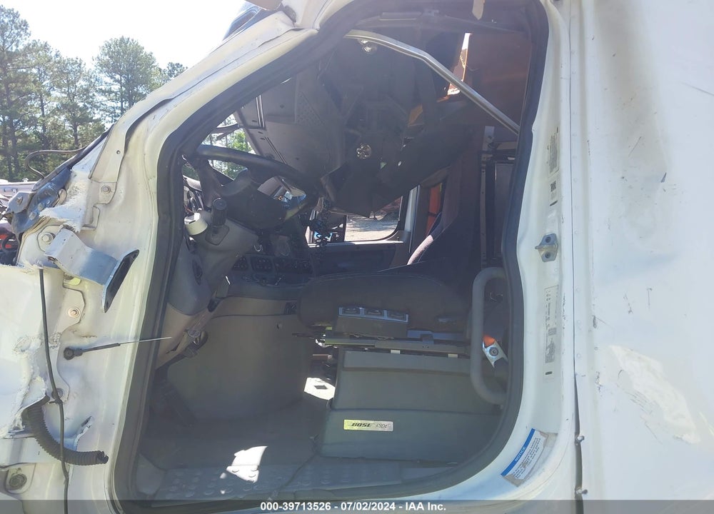 2018 FREIGHTLINER CASCADIA 125 VIN: 3AKJGLDV7JSHR7113