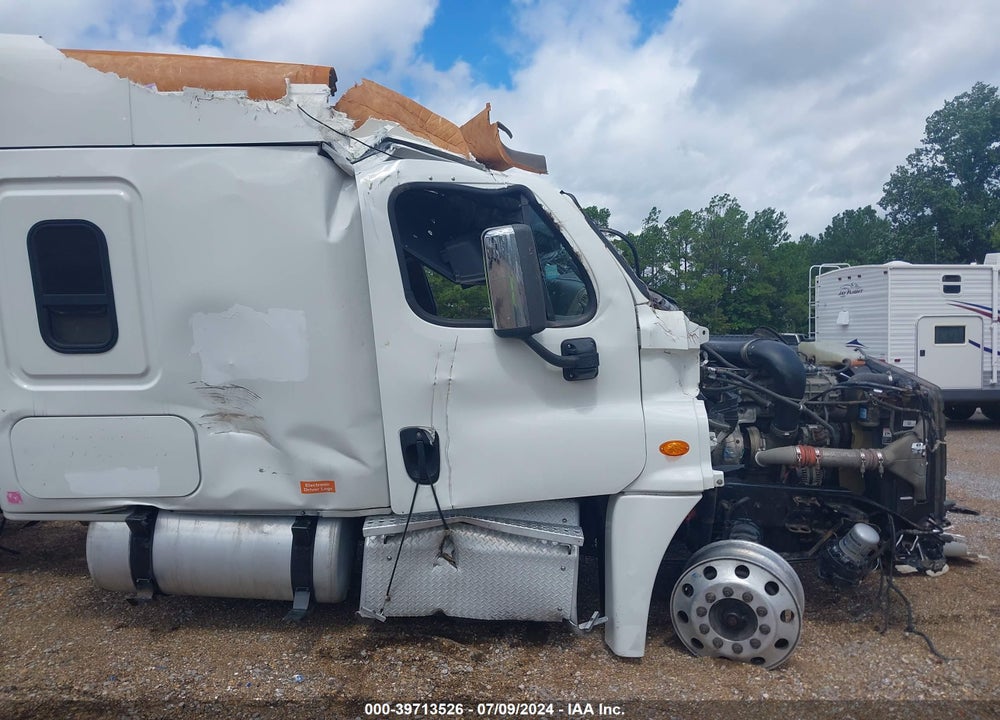 2018 FREIGHTLINER CASCADIA 125 VIN: 3AKJGLDV7JSHR7113