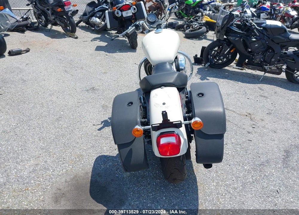 2019 HARLEY-DAVIDSON XL883 L VIN: 1HD4CR218KC402660