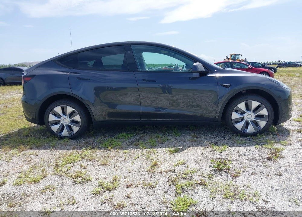 2024 TESLA MODEL Y LONG RANGE DUAL MOTOR ALL-WHEEL DRIVE VIN: 7SAYGDEEXRA272290